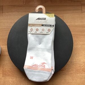 Avia Lightweight No Show Socks in White and Pink. 6 pairs for shoe sizes 9-11